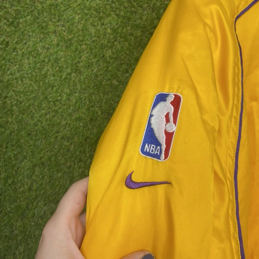 Vintage Los Angeles Lakers Nike Jacket Mens Large Satin White Gold Bomber NBA